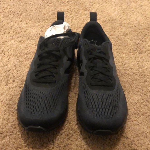 New in box New Balance, Shoes for Crews, size 9 - Picture 2 of 7